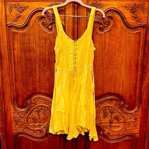Sapogee 100% rayon yellow sundress